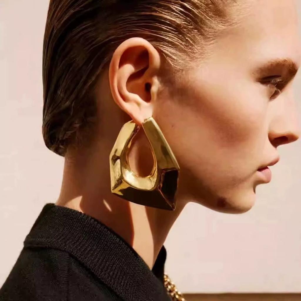 Exaggerated irregular shape geometric metal line earrings triangular rhombus high sense unique retro stud earrings