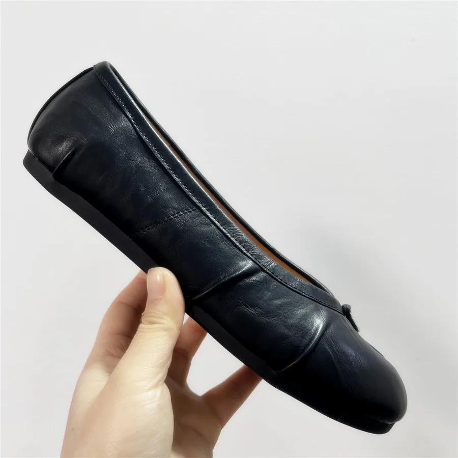 

2025 Новые плиссированные женские балетки Tabi Shoes Повседневные мокасины без застежек Женские кожаные эспадрильи с раздельным носком Zapatillas Mujer 40 чёрный