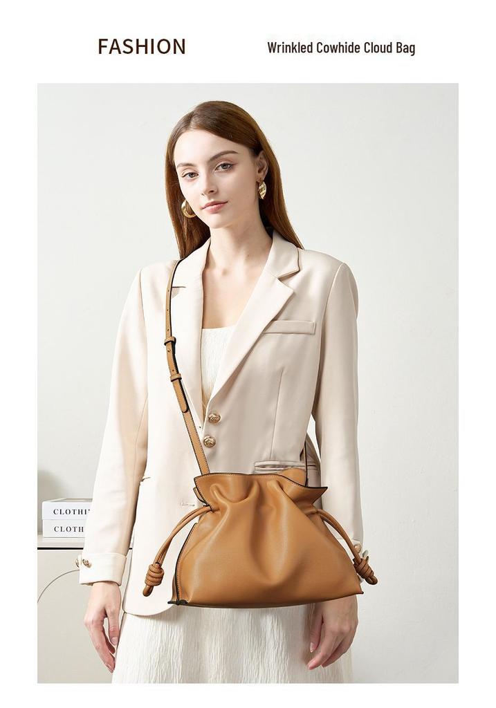 Pleated Cloud Bag: Women's Casual Cowhide Shoulder & Crossbody Bag with Drawstring for Versatile Commuting