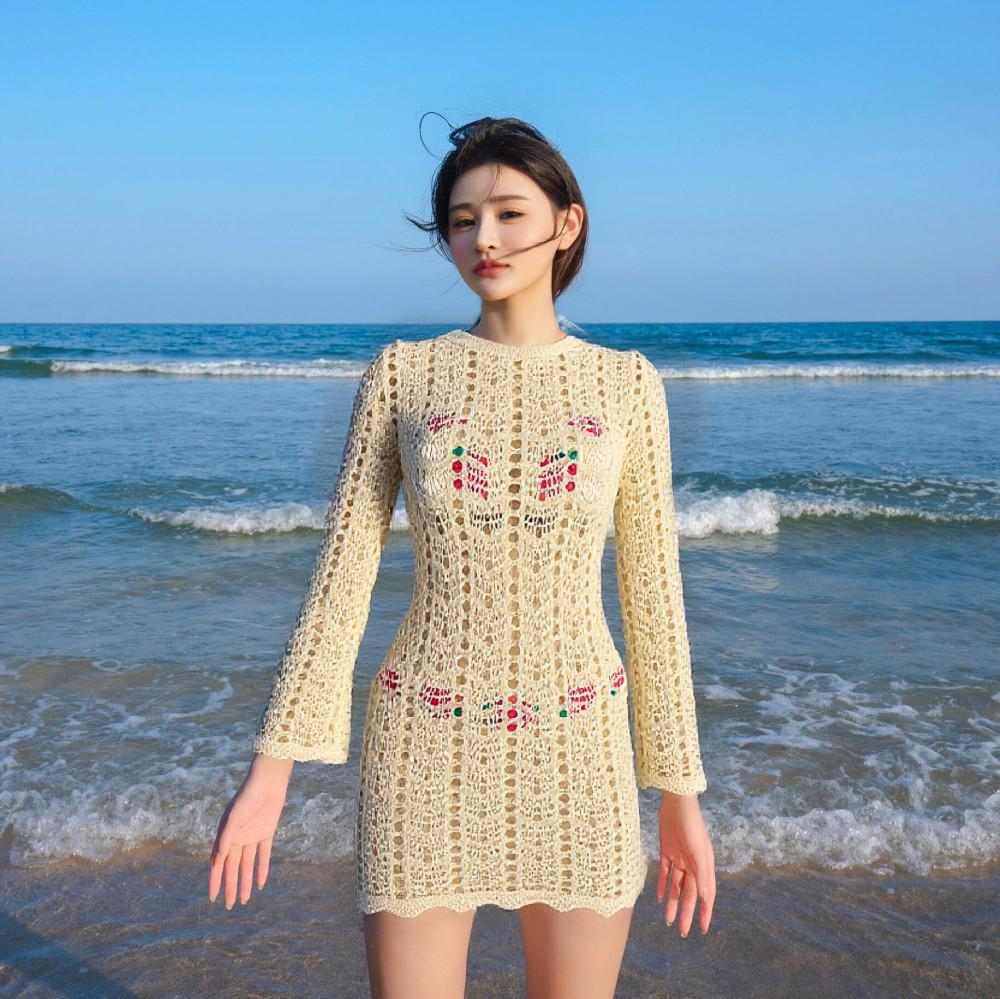 

Luxury Hollow Knit Long Sleeve Sunscreen Cover-Up & Bikini Set - Women s Swimwear Medium (M)