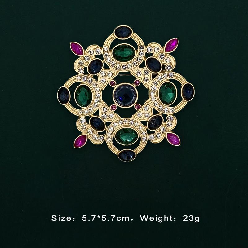 Baroque Vintage Gold Color Crystal Pearls Pin Brooches Gem Hollow Geometric Rectangle Brooch Collar for Women Jewelry