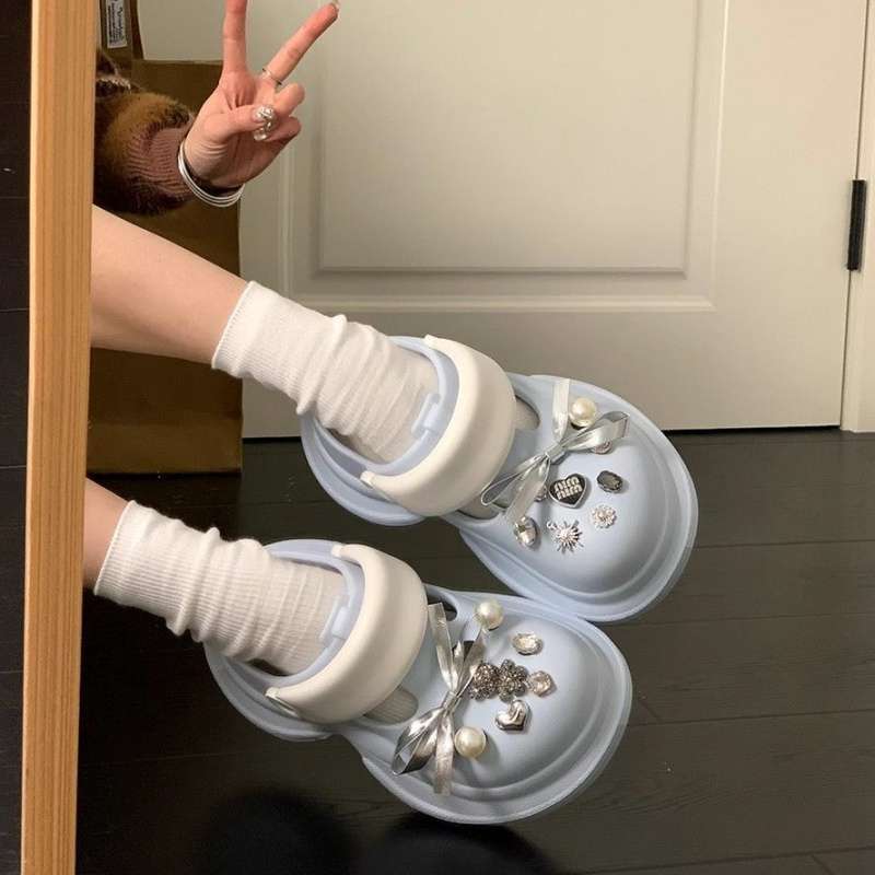 Sweet Bow Platform Hole Shoes Women's Spring and Summer 2025 New Outer Wear Heightening Rhinestone Bag Head Half Slippers