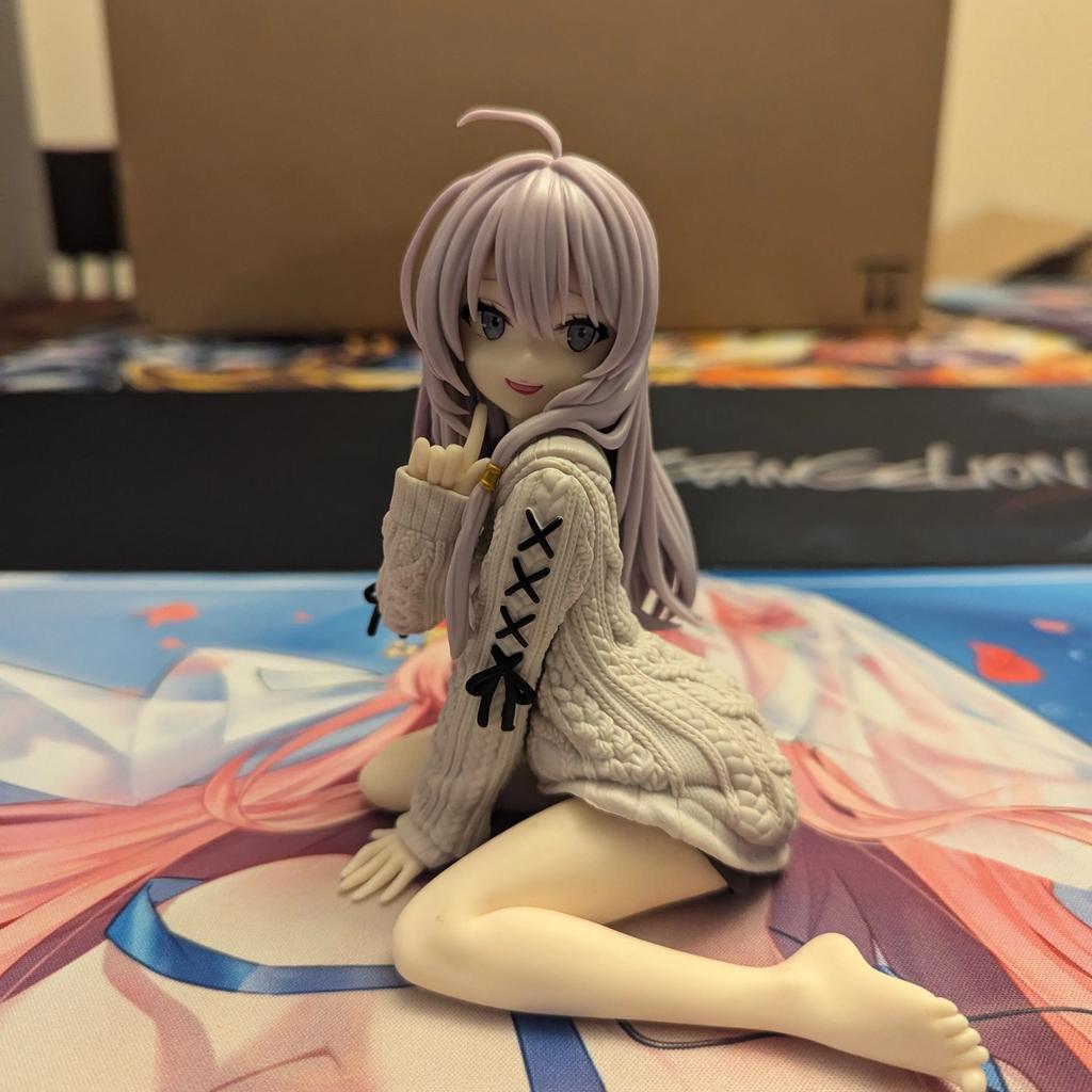 10cm Anime Witch Journey Flying Sweater Sitting posture Ilena Cute Girl PVC Doll Collection Model Doll Desktop Decoration