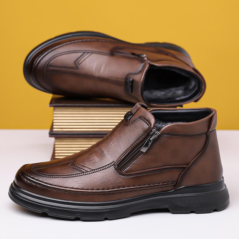 New Handmade Leather Mens Ankle Boots Outdoor Design Sneakers Man Casual High Top Shoes Non-Slip Motorcycle Boots Travel Botas