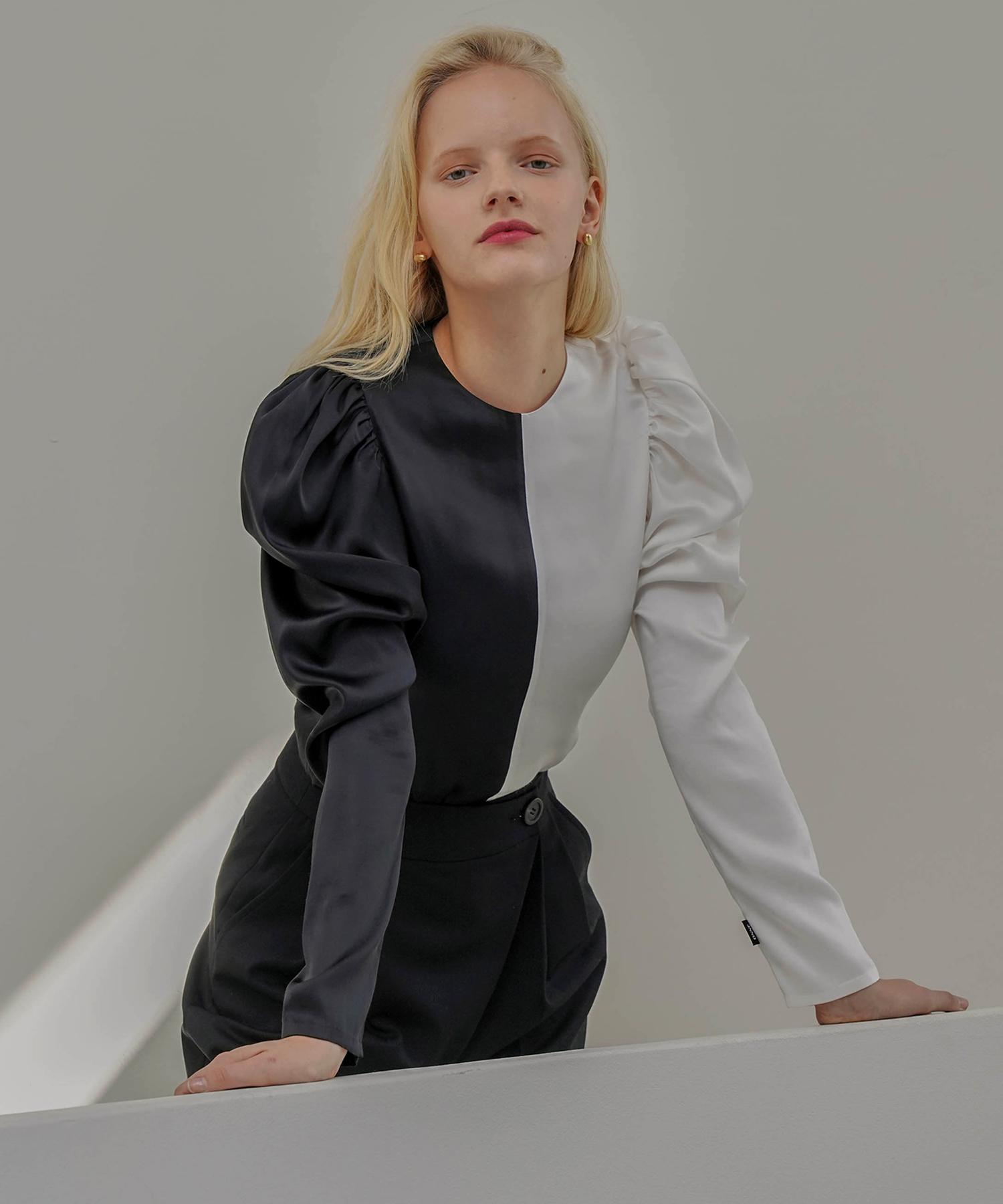 Onneu Shirred Two-Tone Blouse Black/One