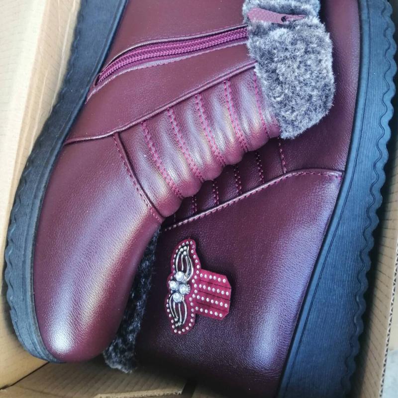 Trendy and Versatile Snow Boots Winter New Item Leather Top with Fleece Warm Short Boots Flat Heel Anti Slip Cotton Shoes