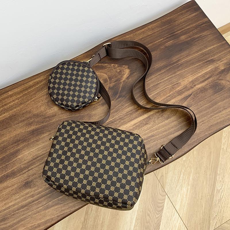 

Маленькая женская сумка-мессенджер с цветочным принтом, с мини-кошельком для мелочи, модная маленькая квадратная сумка, женская сумка для мобильного телефона темно-коричневого