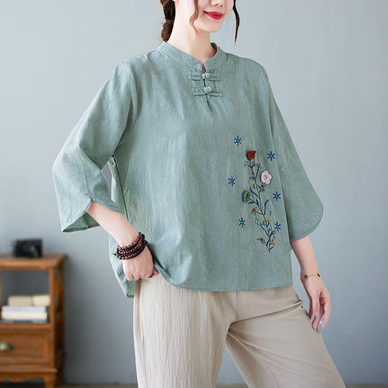 Chic Embroidered Cotton Linen Plus Size Summer Suit for Women - Short Sleeve Two-Piece Set