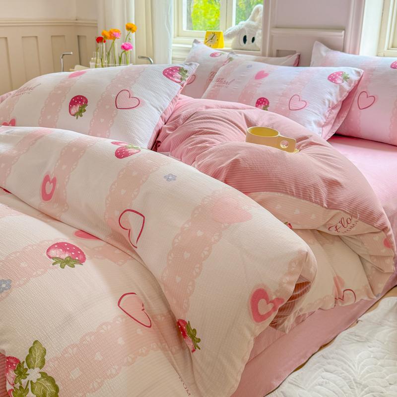 Romantic Floral Love Heart Duvet Cover Queen 4 Pcs Kawaii Strawberry Bedding Set For Girl Teen Reversible Pink Comforter Cover