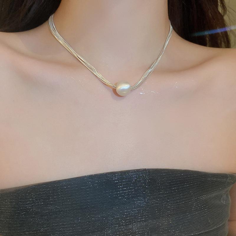 Minimalist Multi-Layer Stackable Clavicle Necklace - Trendy, Versatile Design for Women