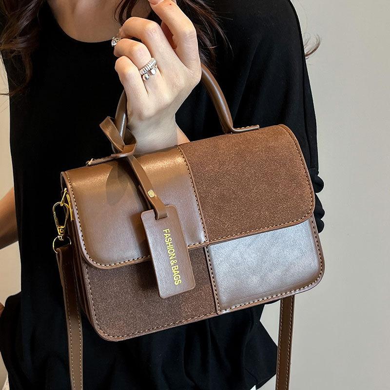 Fashion new niche contrasting color plaid French casual portable small square bag women's commuting versatile temperament messenger bag bag
