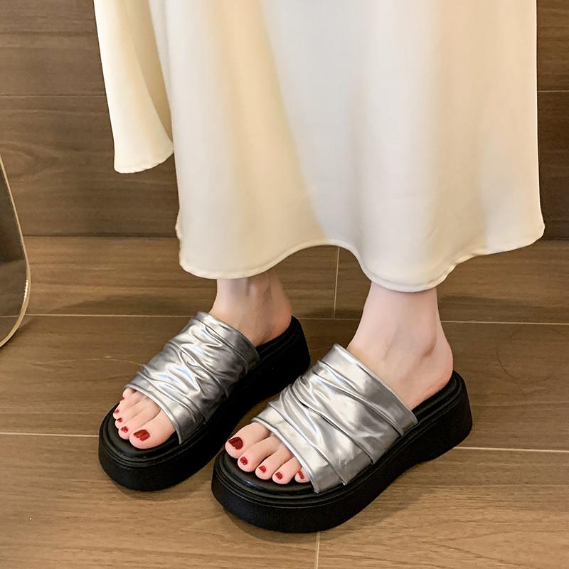 Fashion 2025 New Thick-Soled Height-Increasing Wrinkled Leather One-Line Flip-Flops for Women Soft Leather Bottom Cool Slippers