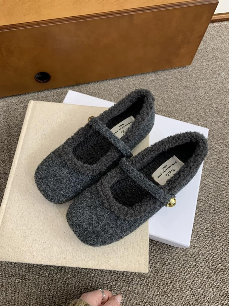 Retro Gentle Fairy Fluffy Shoes Female 2025 Autumn and Winter New Outer Wear Korean Version Flat-bottomed Velvet Mary Jane Single Shoes