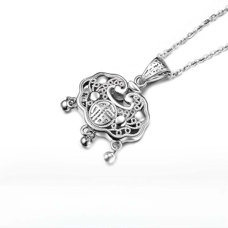 New Chinese Style Safety Lock Necklace, Women's Tassels, Light Luxury, Niche, and High-end Sense of The Original Year Clavicle Chain