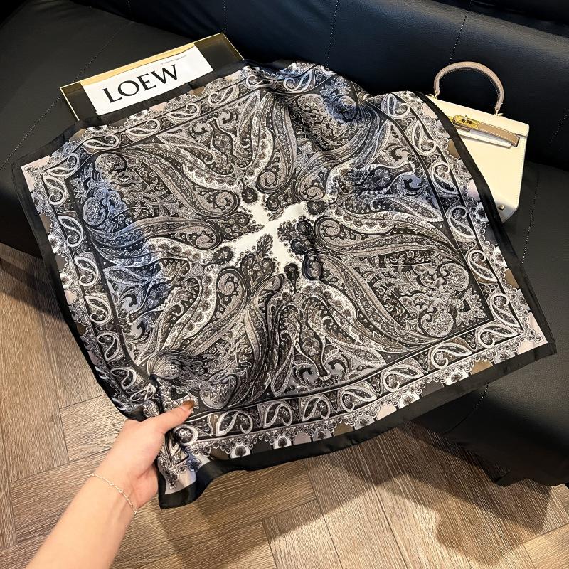 New versatile fashion silk small square scarf professional scarf silk scarf spring and summer matching scarf temperament simple silk scarf