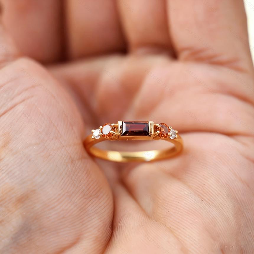 Golden Elegant Versatile Women's Ring - Light Luxury Design Hand Jewelry