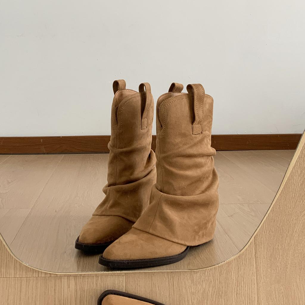 Queen Fan Vintage Maillard Style Coarse Heel Short Boots Women's 2025 New Summer with Skirt Pointed Pile Boots
