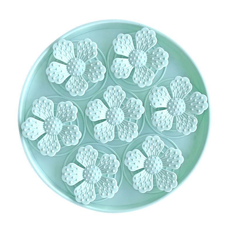 Cute Cat Paw Flower Shape Non-slip Silicone Pet Slow Feeder Mat Heat-resistant Anti-choking Dog Licking Mat Platos Para Gatos