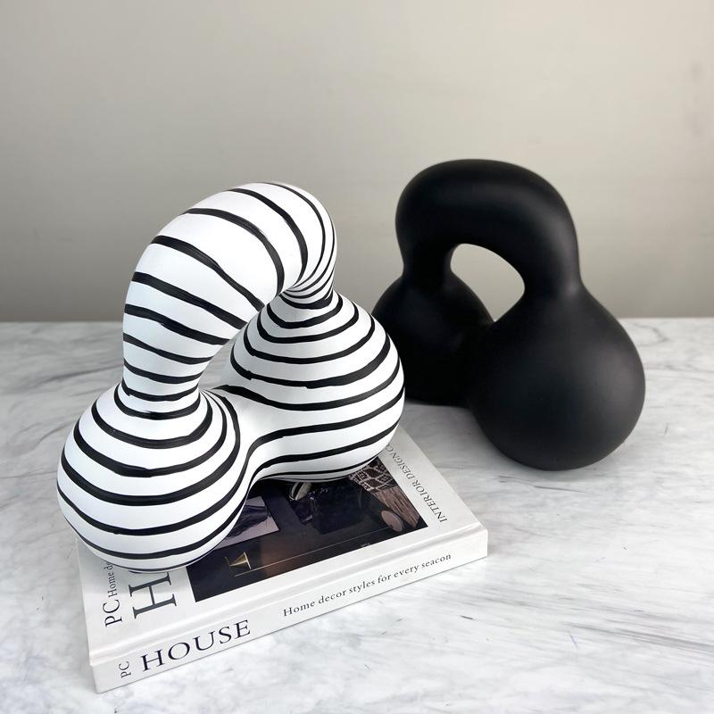 Moderní minimalistické severské minimalistické černobílé pruhované geometrické abstraktní ornamenty model domu prodejní kancelář měkké dekorace