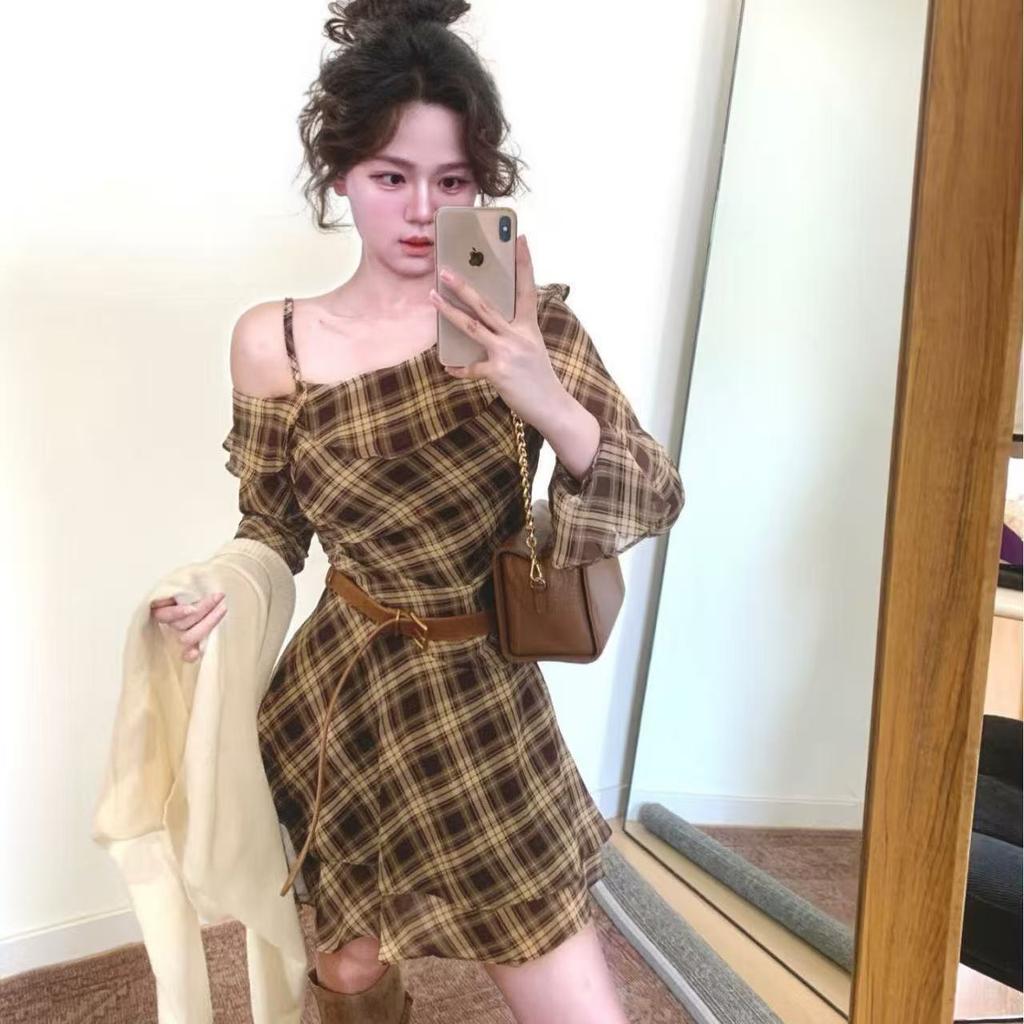 French Plaid Slanted Shoulder Long-sleeved Dress Women's Autumn New Beautiful Temperament Waist Thin Ruffle Edge Short Skirt