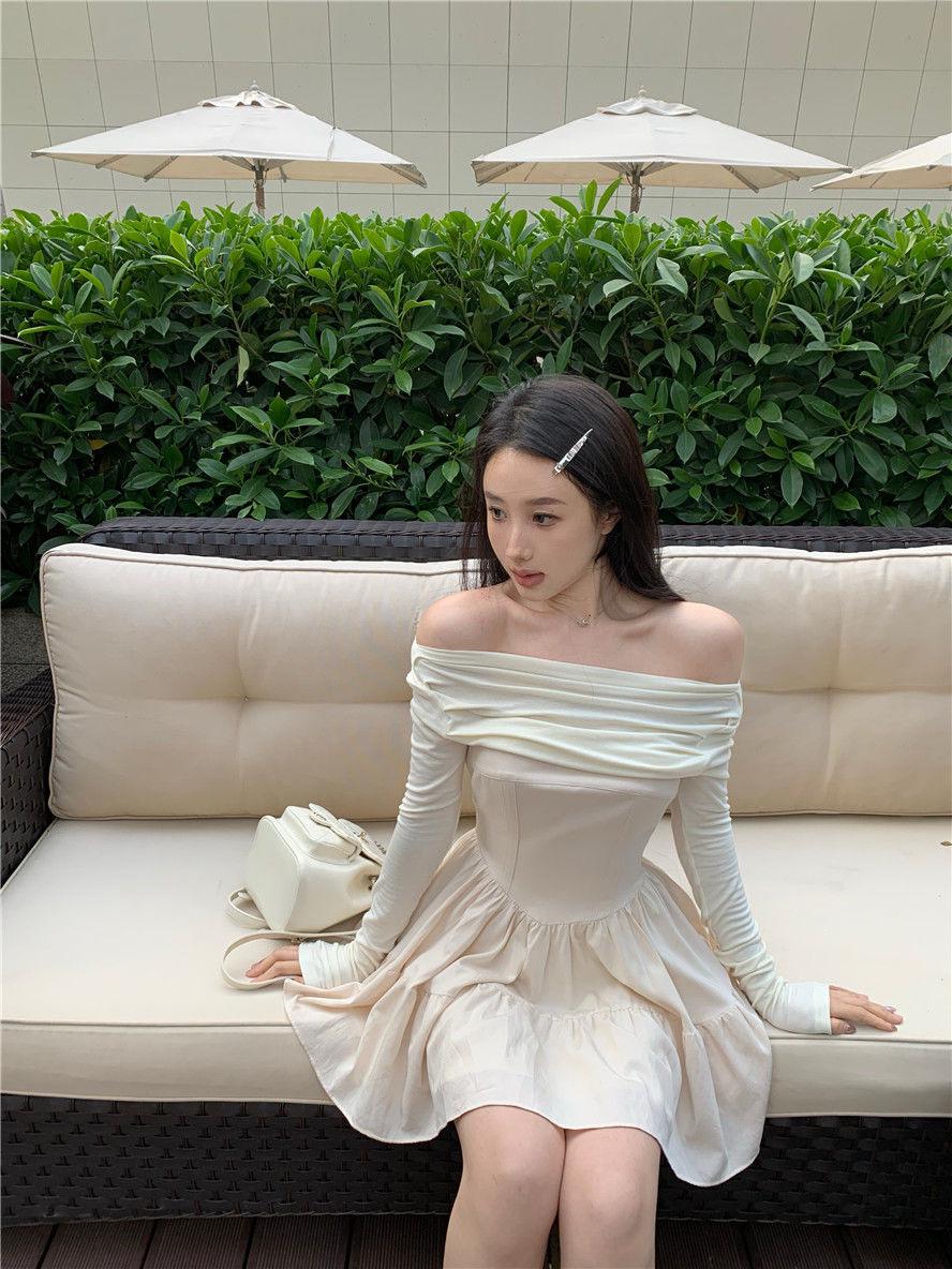 

Модное черное плиссированное платье А-силуэта на одно плечо Medium абрикосовый