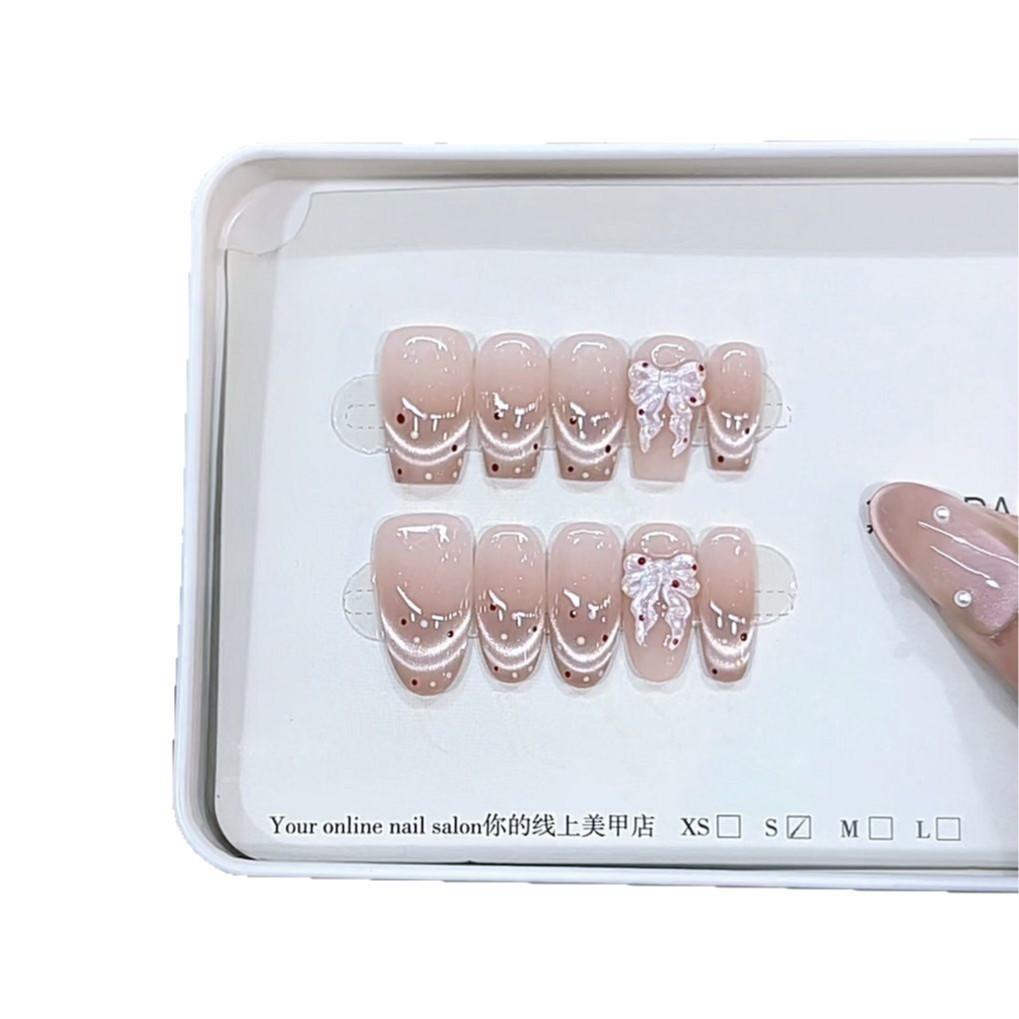 Pure Hand-wearing Armor Polka Dot Butterfly Relief Butterfly French Cat Eye Wear Nail Art Patch