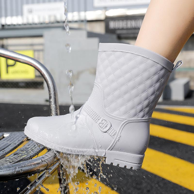Medium Tube Rain Shoes Women's Rubber Shoes Wear Non-slip Water Boots Water Shoes Velvet Kitchen Work Outdoor Short Rain Boots