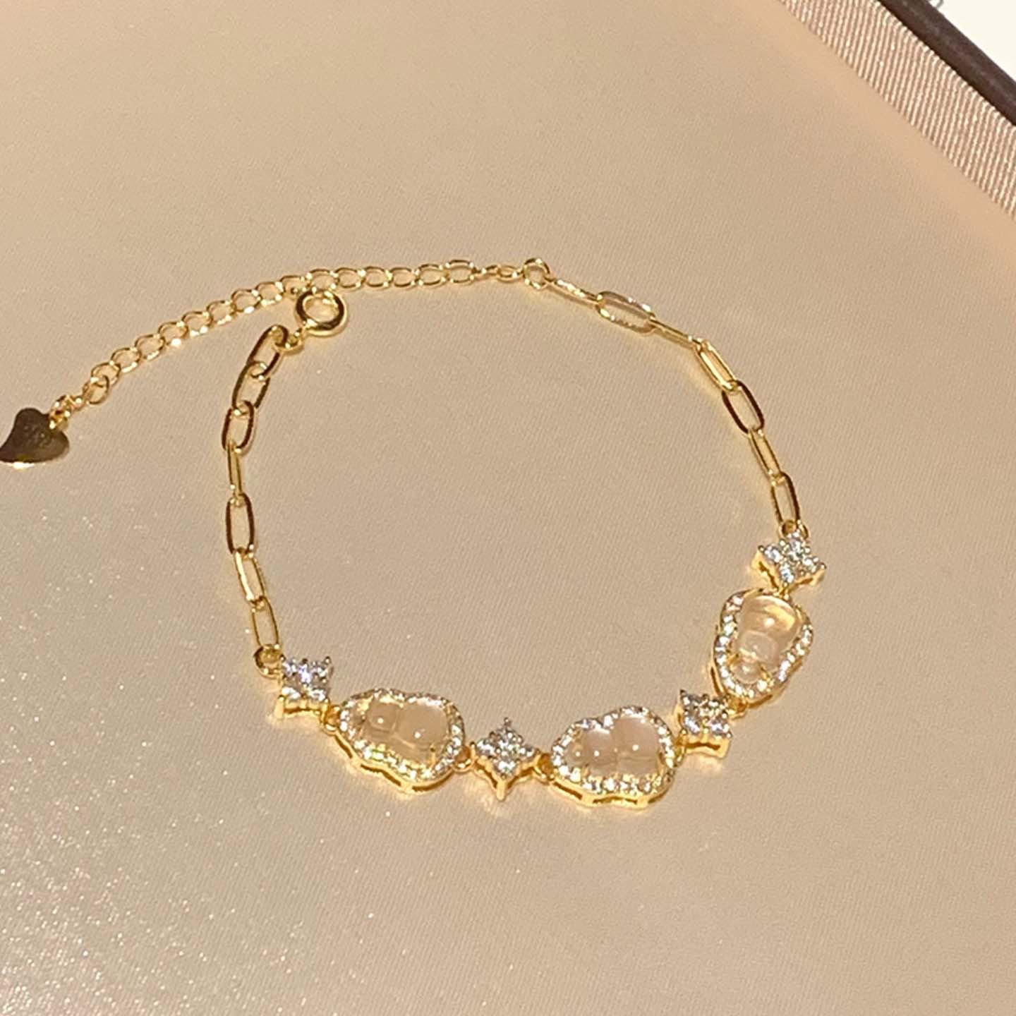 New Chinese zircon resin gourd bracelet, ethnic style bracelet, temperament jewelry.