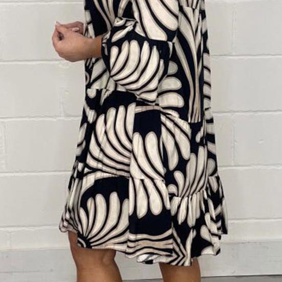 Herbst-/Sommerkleid, V-Ausschnitt, A-Linie, lockerer, farblich passender Druck, Dreiviertelärmel, halblang, einreihig, knielang, hohe Taille, Midikleid