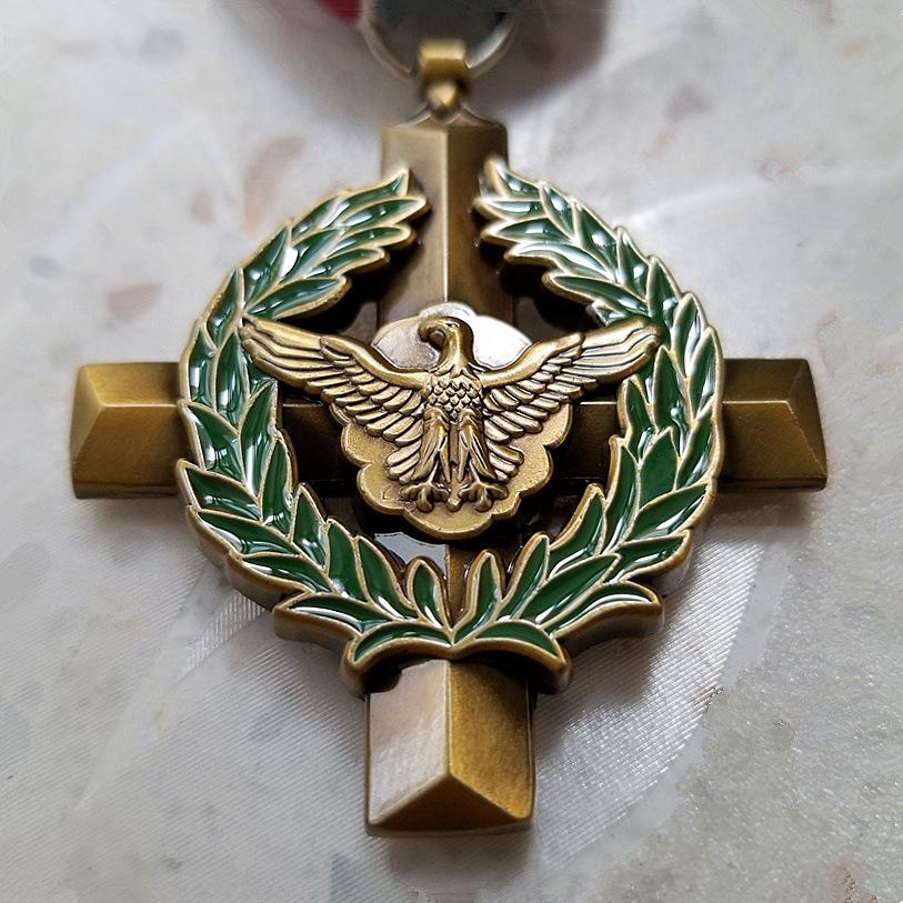 Eagle Cross Badge Metal Badge Souvenir Collection