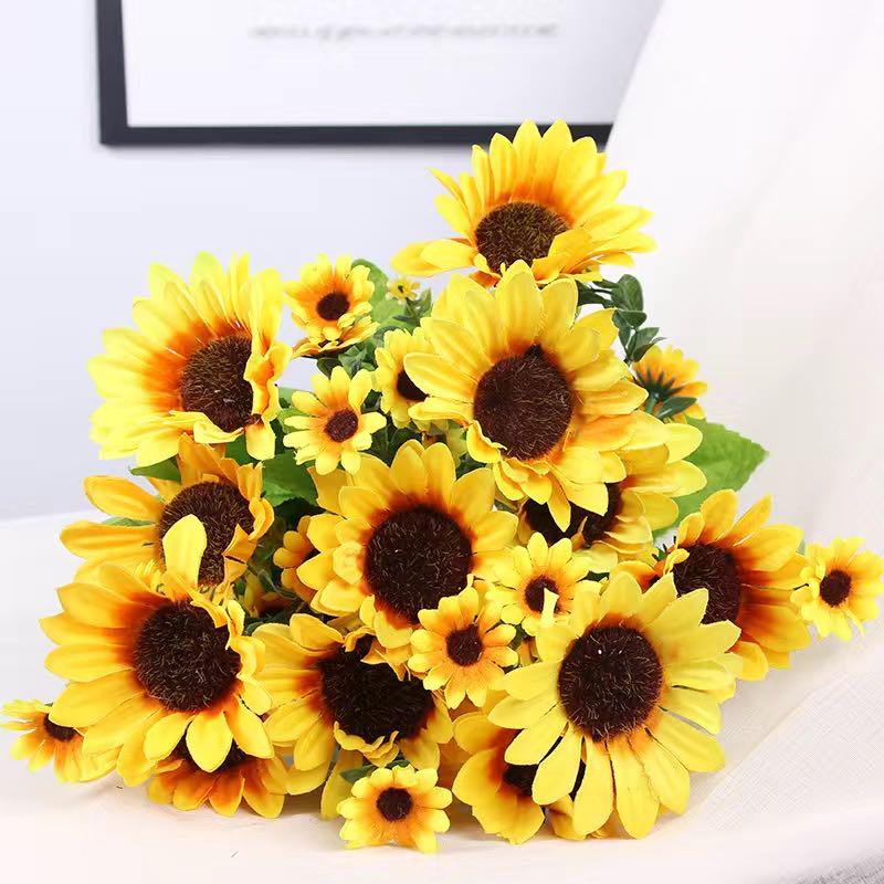 Petit Arrangement de Fleurs en Soie Tournesol pour Décoration de Salon