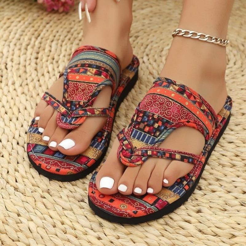 

Мода 2025 Фирменная обувь Женские шлепанцы с открытым носком Модные уличные пляжные Новые Большого размера С принтом Легкие Удобные На плоской подошве Шлепанцы 43 красный