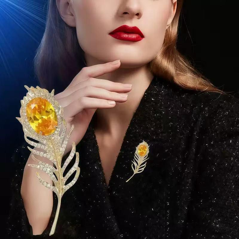 Elegant Women's Brooch: Versatile Bow & Insect Flower Design with Anti-Exposure Feature