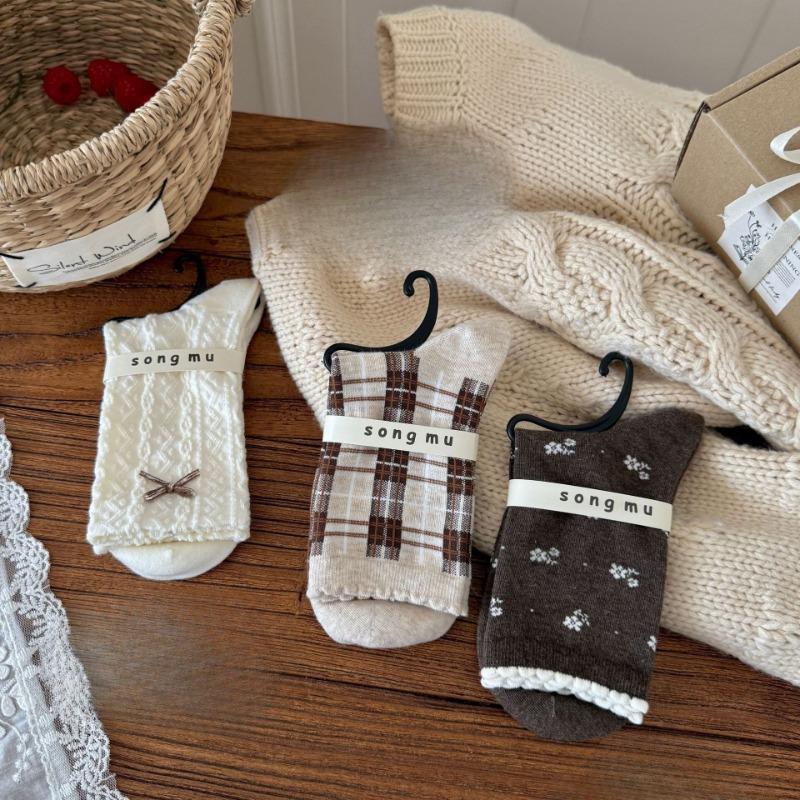 Boneless Socks, Women's Mid-calf Socks, Autumn and Winter Retro Girls' Bow Pile Socks, Women's Socks