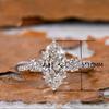 Nieuwe Super Schitterende Witte Zirkonia Pijl Vormige Zirkonia Ring 925 Zilver Verguld Verlovings Vrouwen Banket Feest Sieraden