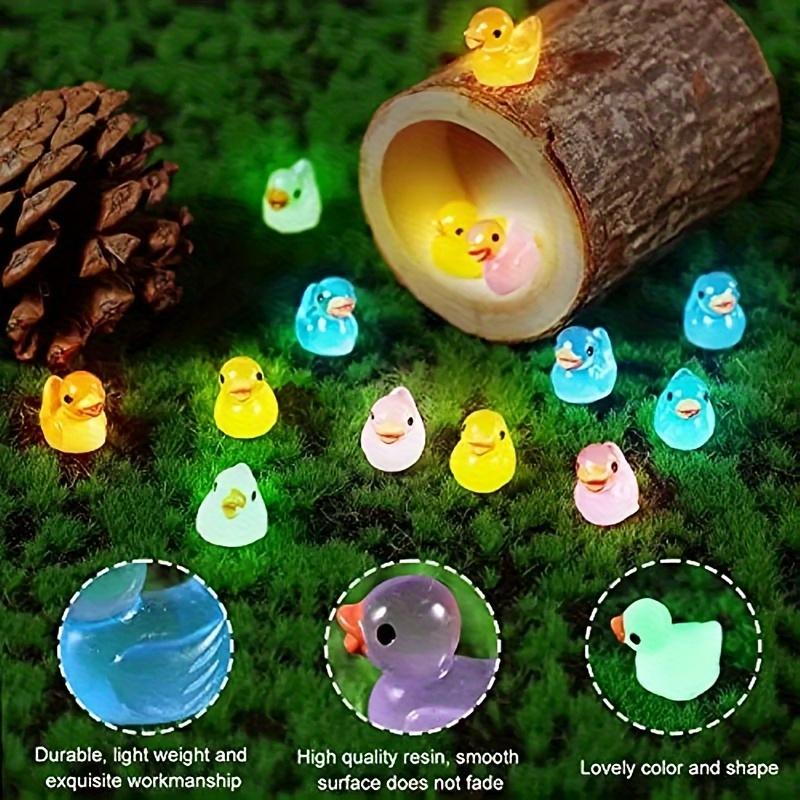 60pcs Luminous Duck Ornament Mini Ducks Resin Tiny Decor Statue Garden Figurines Home Decor For Party Favors, Birthday Gifts Holiday (Assorted Colors)