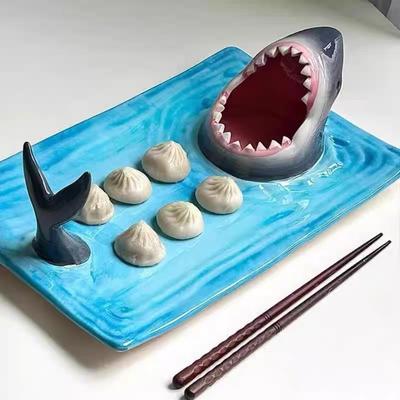 Ručně vyráběné nádobí Keramický talíř Seaside Žralok Talíř na knedlíky Dezertní talíř Jídelní stůl Kuchyňská dekorace Talíř na sushi