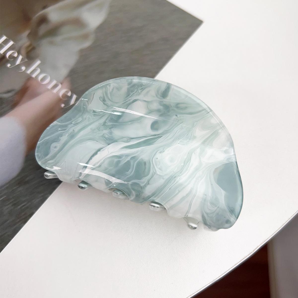 

Bofeiya Полосатая французская ретро заколка-краб полукруглой формы для причесок - Акула среднего размера Manufacturer Direct Sale