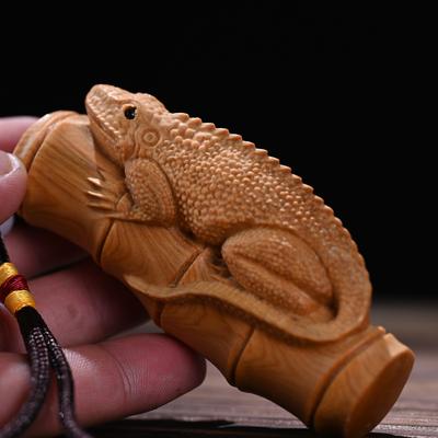 Cliff Cypress Wood Carving Bamboo Lizard Figurine Ornament Wooden Animal Statue For Office Desk Accessories Home Decor As a Gift