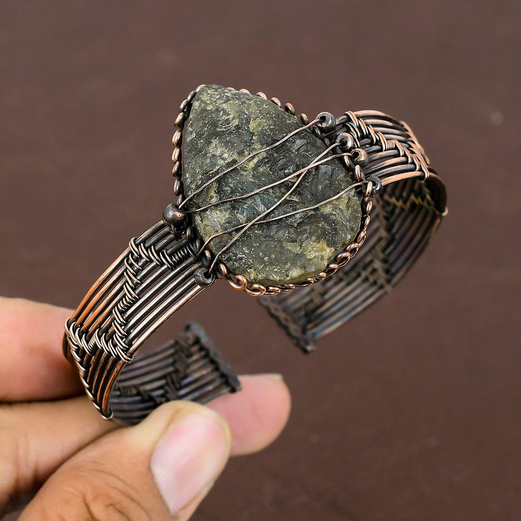 Natural Rough Prehnite Gemstone Handmade Copper Wire Wrap Bangle Adjustable K5G77