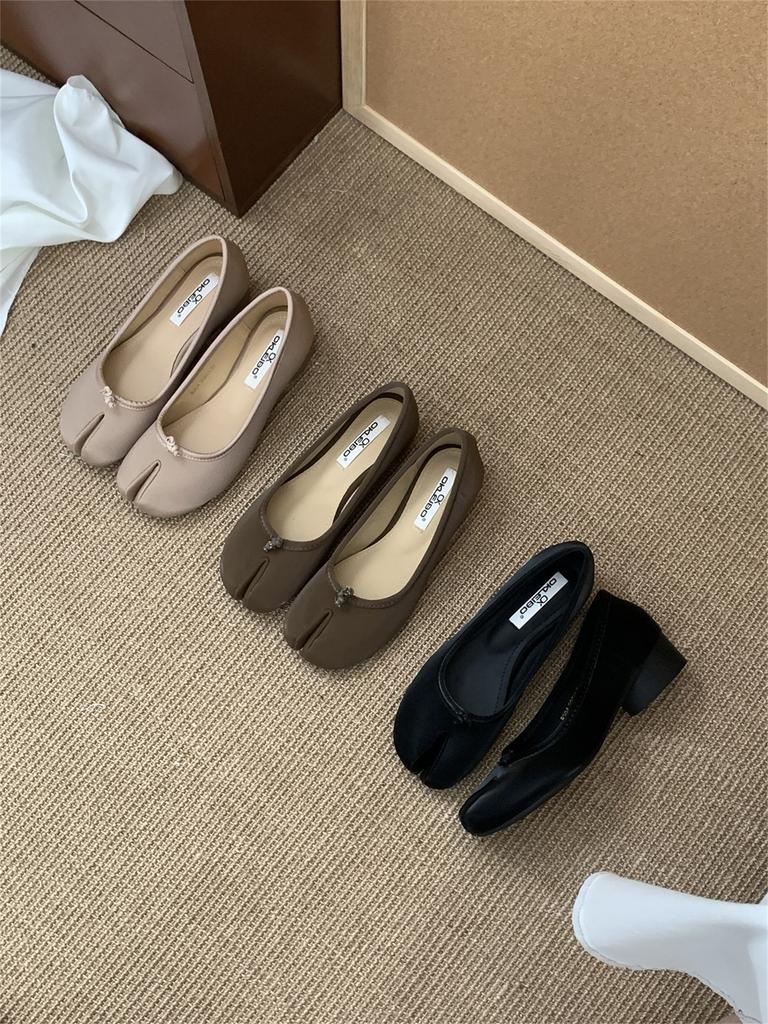 Flat-bottomed Niche Design Pig's Trotters Shoes Women's Shoes 2025 New Spring Sub-toed Pig's Feet Single Shoes Korean Version of Horseshoe Shoes