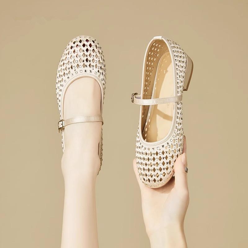 

Fashion The 2025 New Fairy Style Mary Jane Water Diamond Shallow Toe Sandals for Women with Mesh and Perforated Holes 40