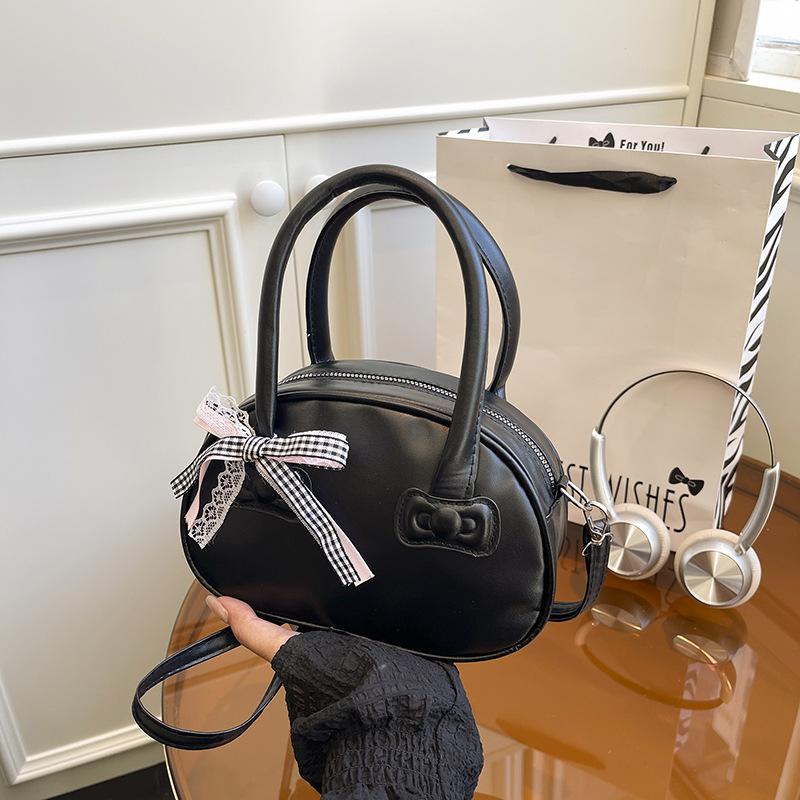 

Однотонная летняя новая высококлассная женская повседневная темпераментная личностная осенняя легкая и универсальная сумка-мессенджер without silk scarf чёрный