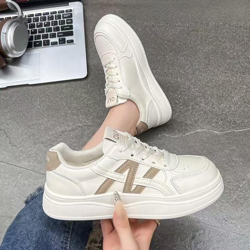 

Women s 2025 White Lightweight Breathable Skate Shoes - Versatile Casual Fashion with Air Cushion. 38