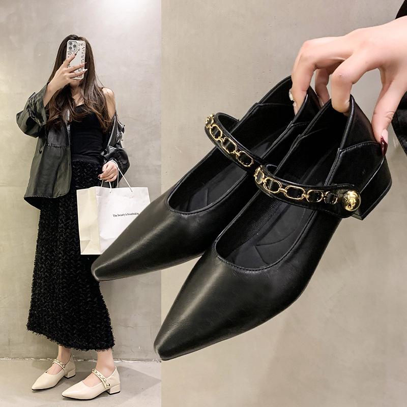 

Pointed retro women s shoes two wear single shoes women s soft leather chain Mary Jane shoes shallow mouth low heel small fragrant women s shoes 41 бежевый