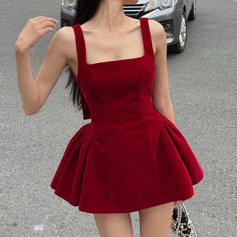 Women's Red A-line Dress: French Heiress Style, Bow Backless, Spaghetti Straps, Waist-Cinching, Fluffy Skirt