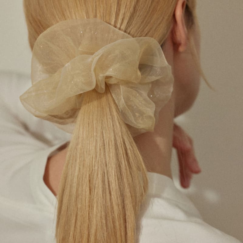 Favorite Noun Twinkle Scrunchies_Beige
