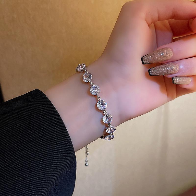 New Light Luxury Sparkling Diamond Zircon Bracelet Women's Adjustable Pulling Small and Stretching Bracelet Handpiece