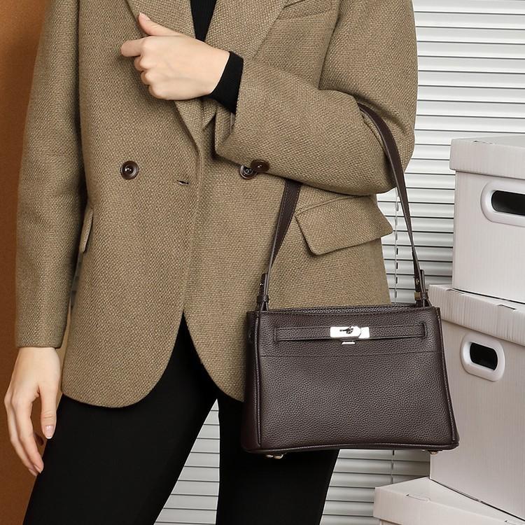 Simple Casual Small Square Bag Versatile Cowhide Lock Shoulder Messenger Bag