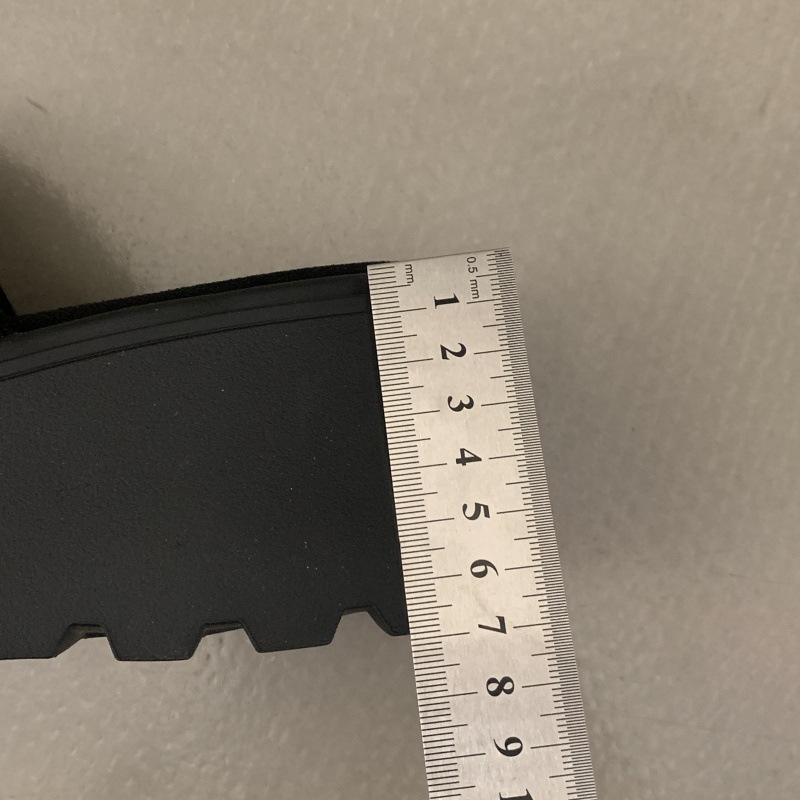 Platform slippers female 2025 summer new retro fashion comfortable one-word drag fairy style with skirt beach drag tide